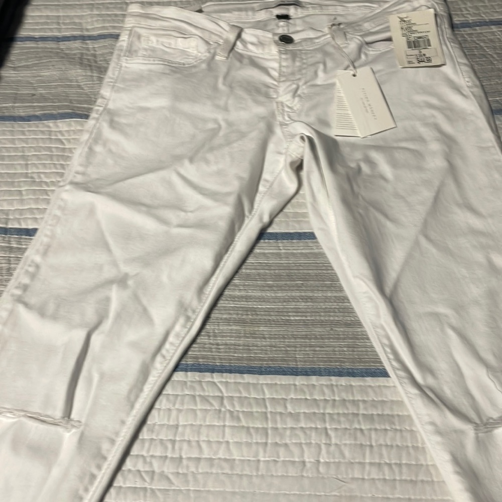 Flying Monkey white jeans size 29 never worn